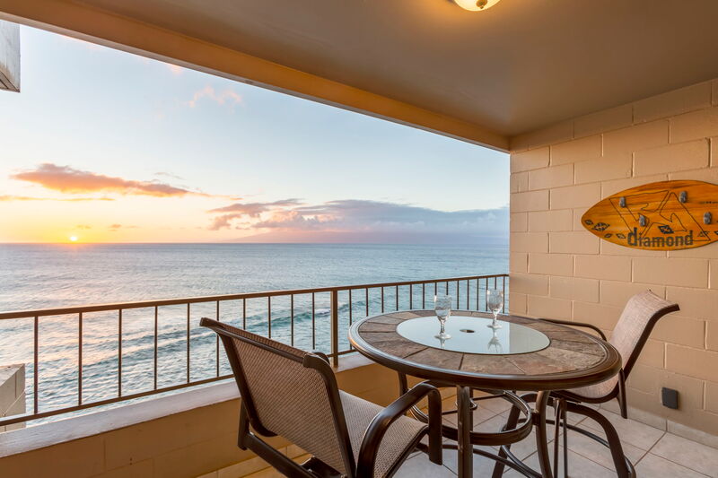 Maui Kai 806 living area with Tommy Bahama style and ocean views, perfect Maui getaway